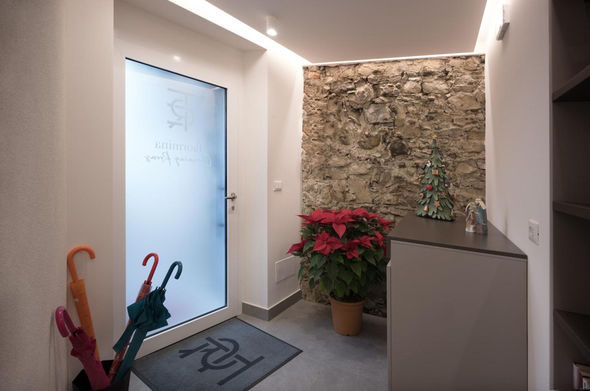 Taormina Charming Rooms エクステリア 写真